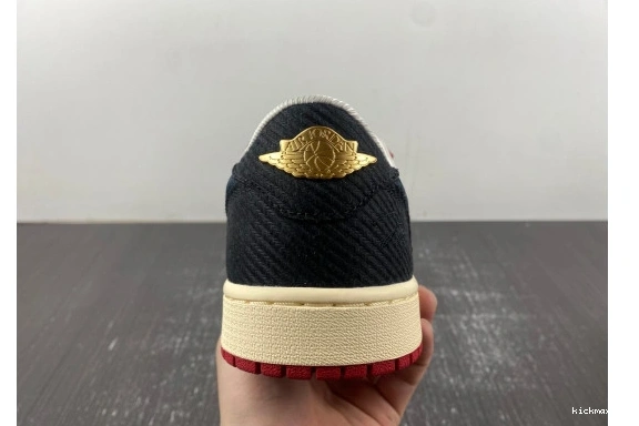 Away FN0432-100 Room Retro Low Jordan OG Trophy 1 0513